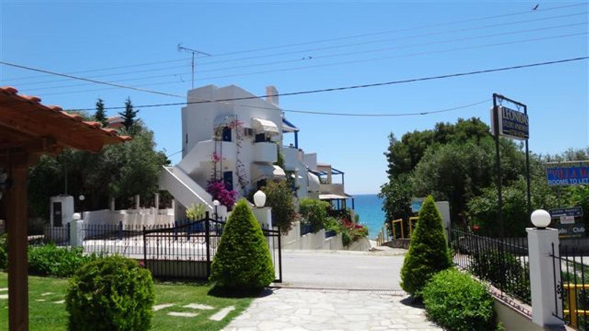 Leonidas Apartments And Suites Mola Kalyva Exterior photo